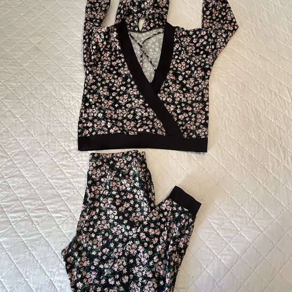 Floral Hoodie and Jogger Set - Picture 2 of 12